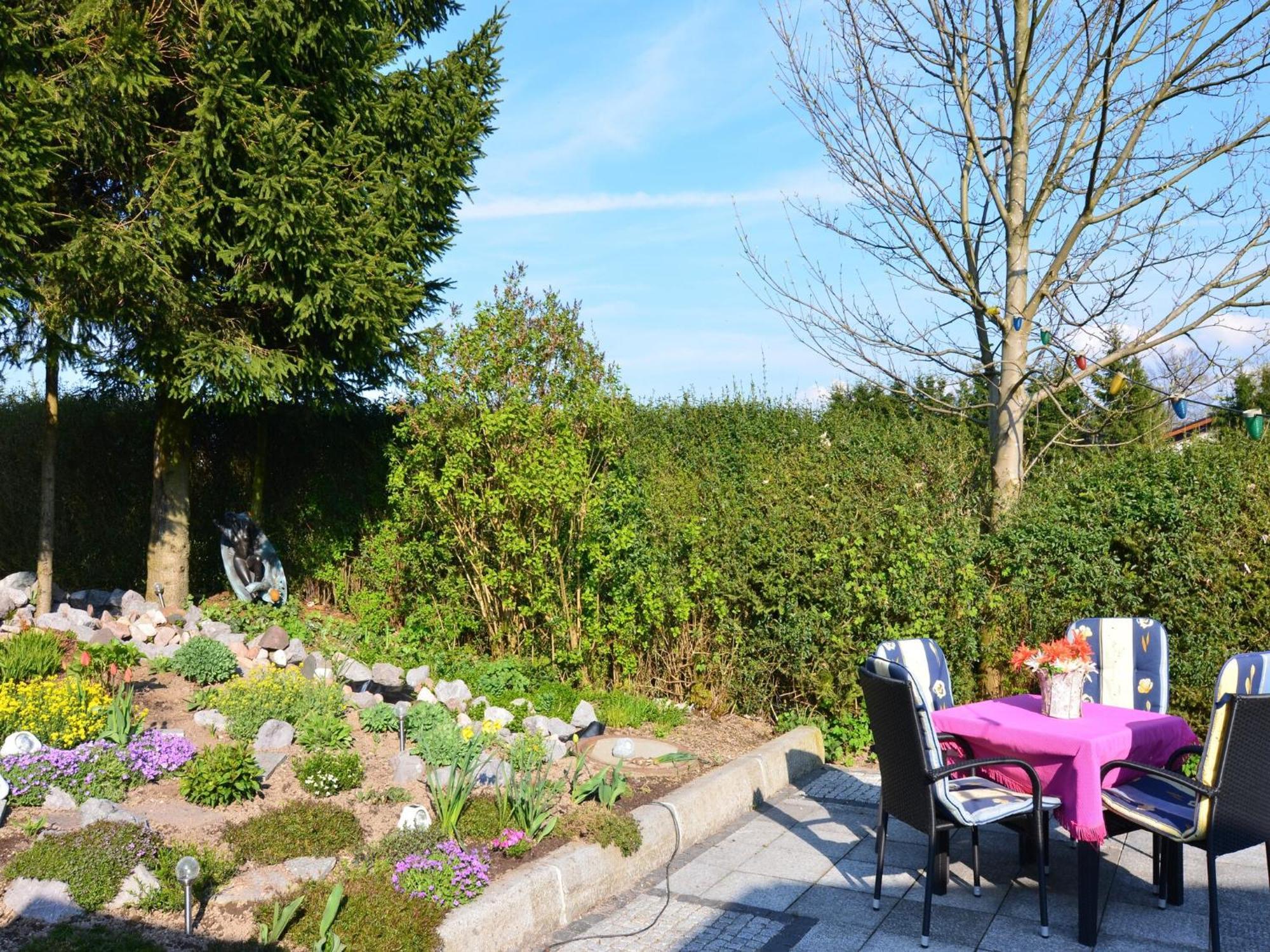 Holiday Home In Neustadt Am Rennsteig With Pond Buitenkant foto