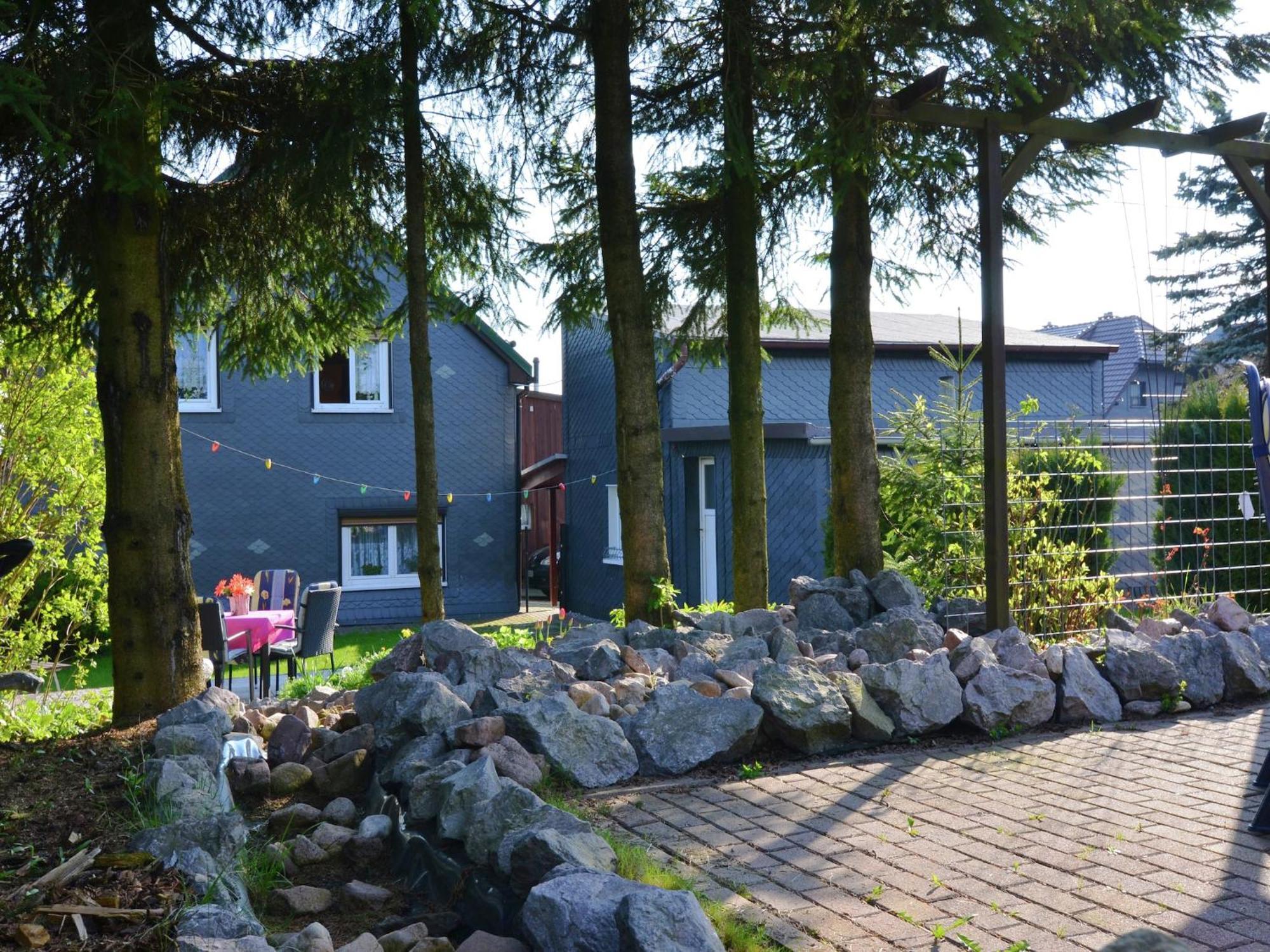 Holiday Home In Neustadt Am Rennsteig With Pond Buitenkant foto