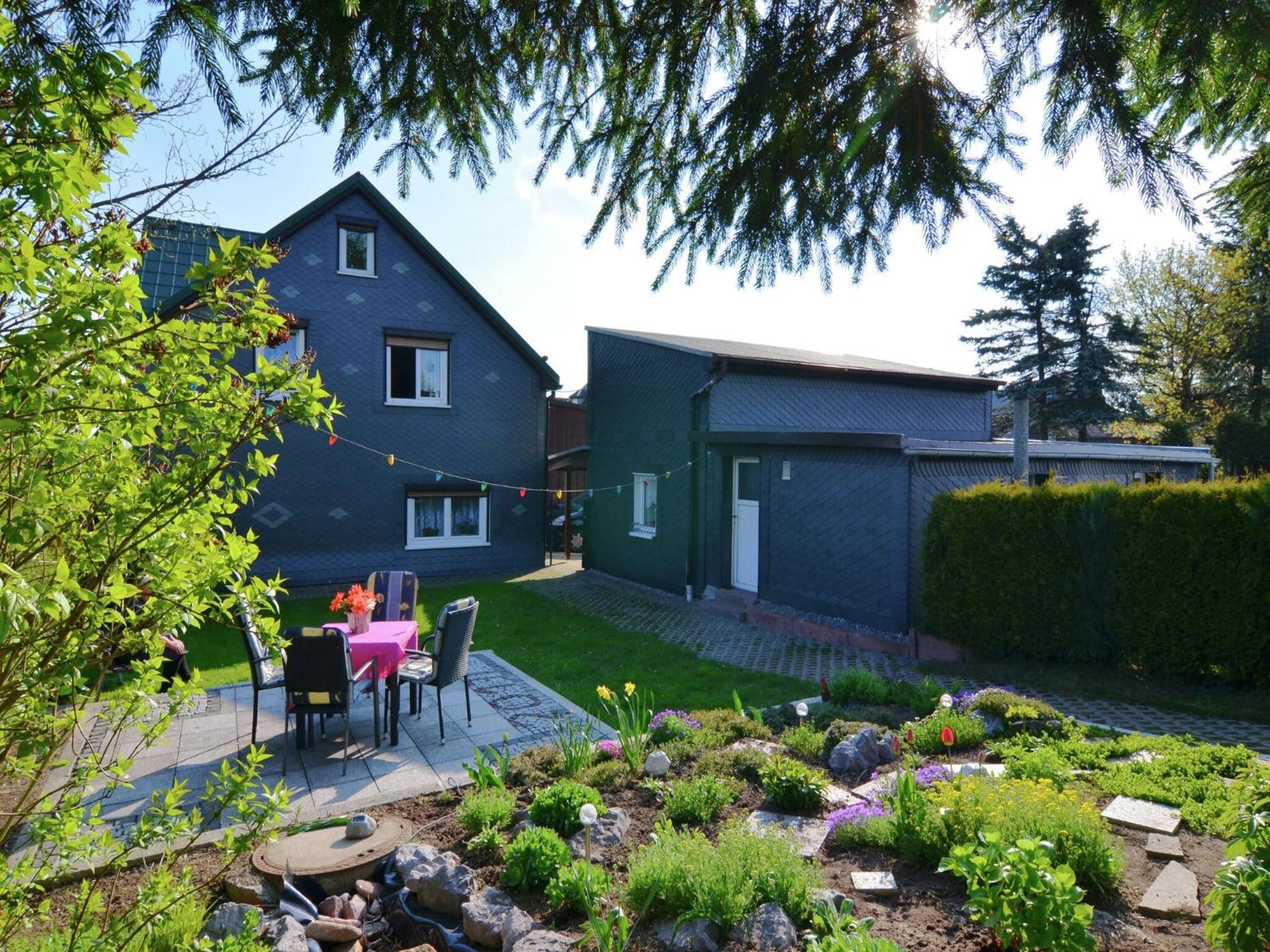 Holiday Home In Neustadt Am Rennsteig With Pond Buitenkant foto