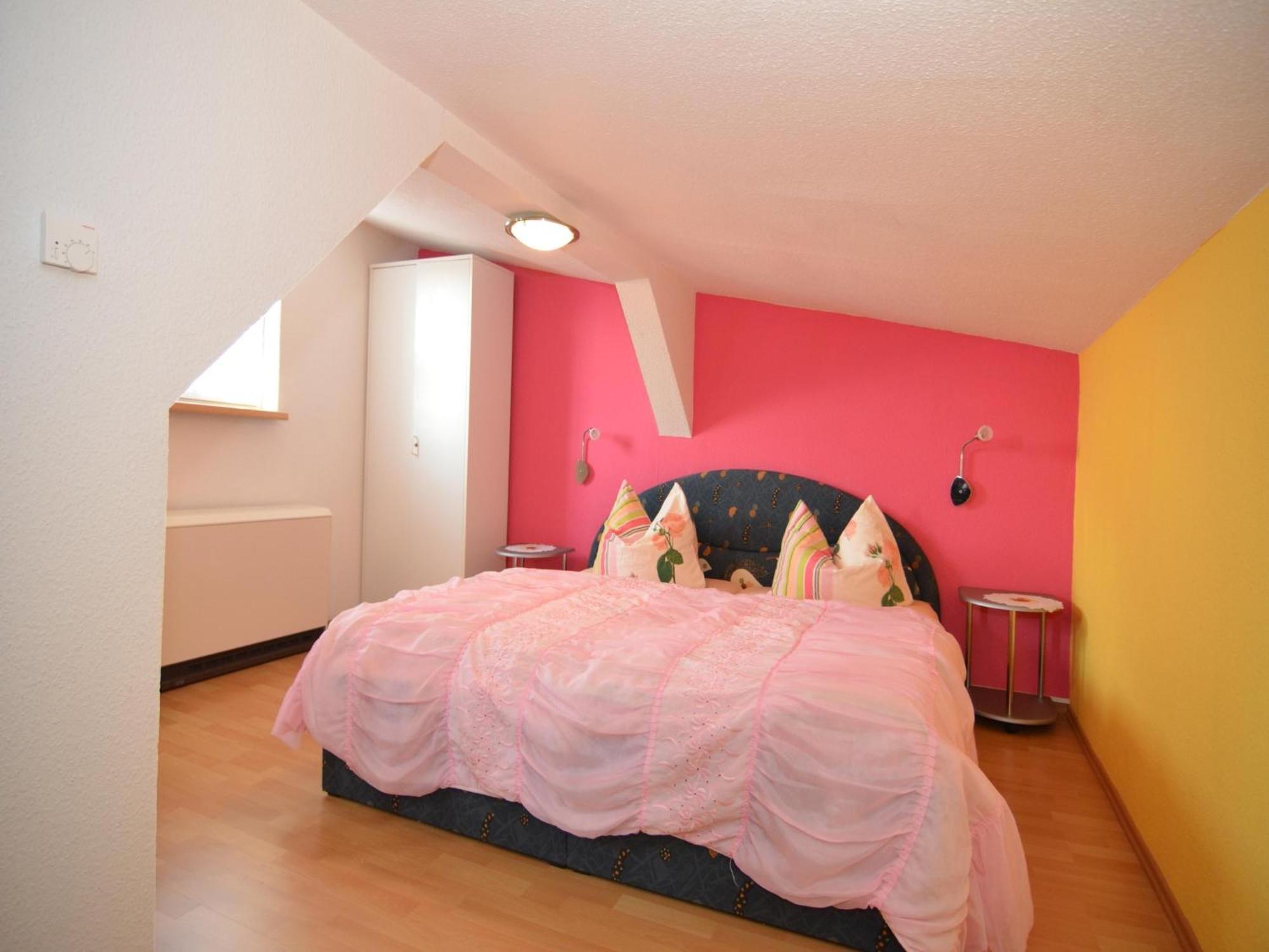 Holiday Home In Neustadt Am Rennsteig With Pond Buitenkant foto