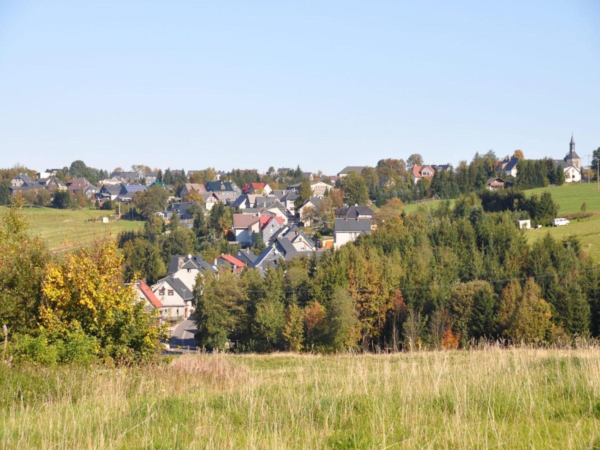 Holiday Home In Neustadt Am Rennsteig With Pond Buitenkant foto